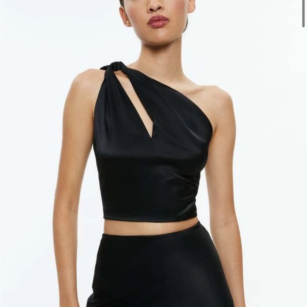 NWT Alice and Olivia One Shoulder Top